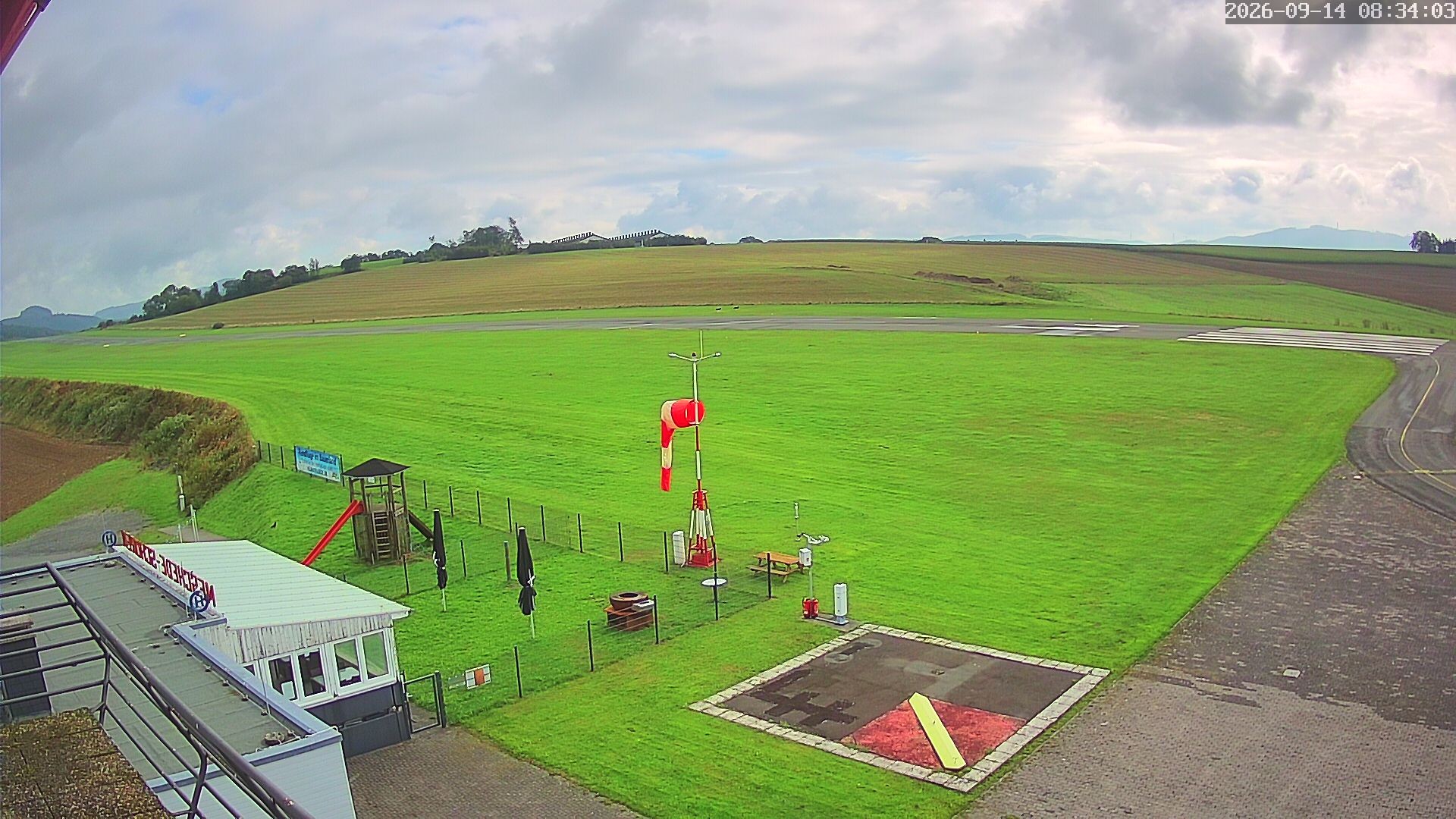 Archiv Foto Webcam Flugplatz Meschede Schüren