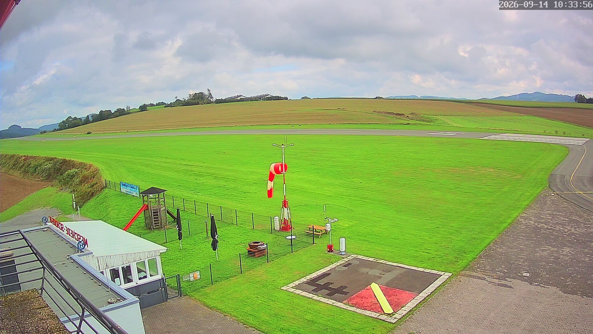 Archiv Foto Webcam Flugplatz Meschede Schüren