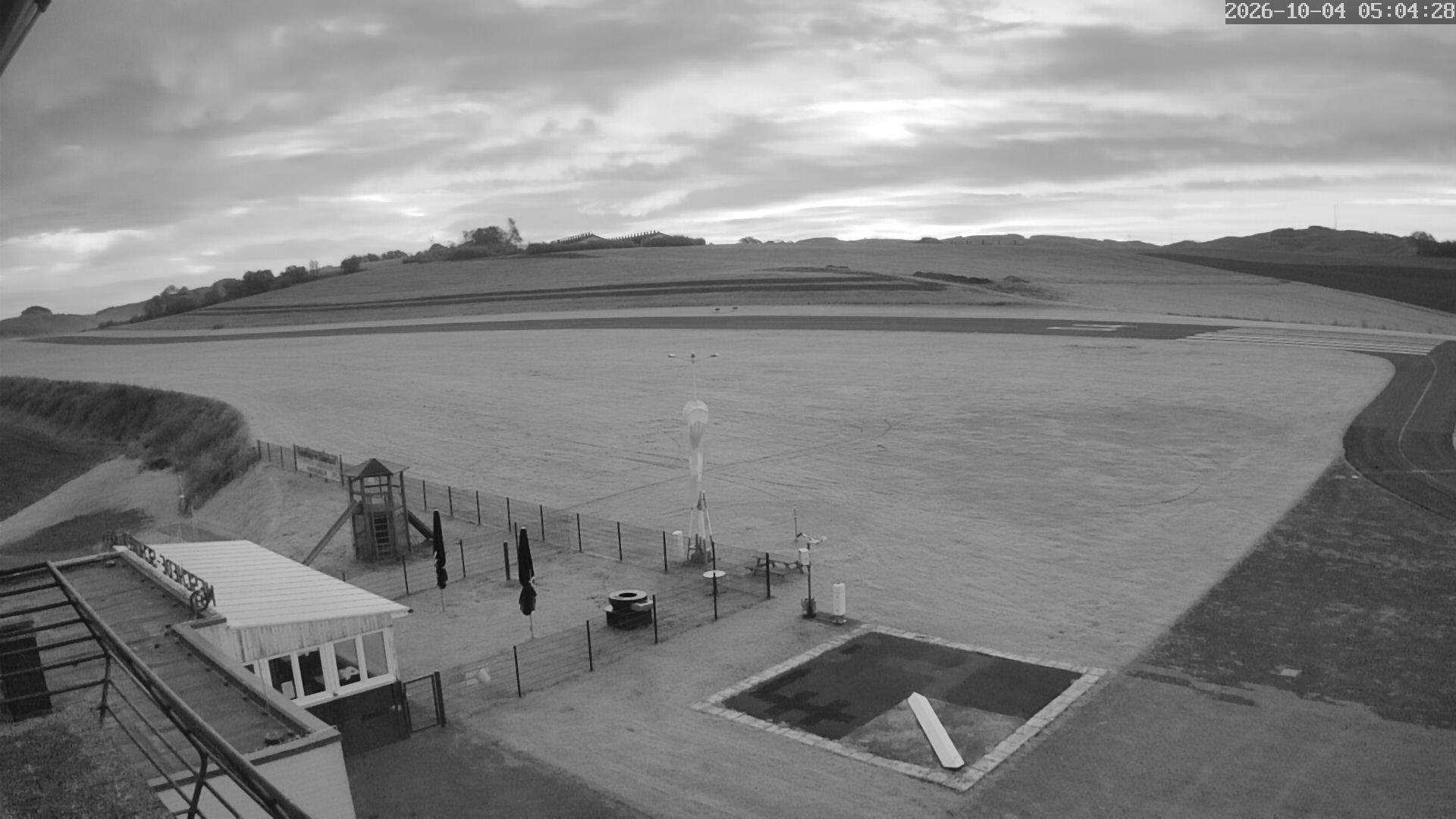 Archiv Foto Webcam Flugplatz Meschede Schüren