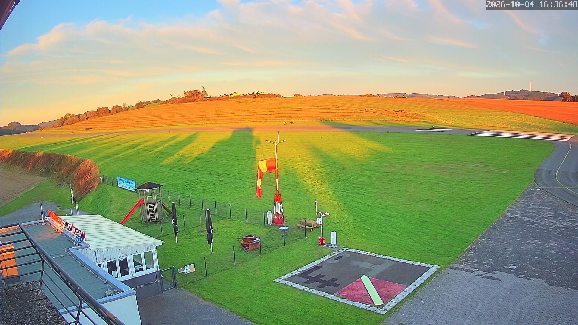 Archiv Foto Webcam Flugplatz Meschede Schüren