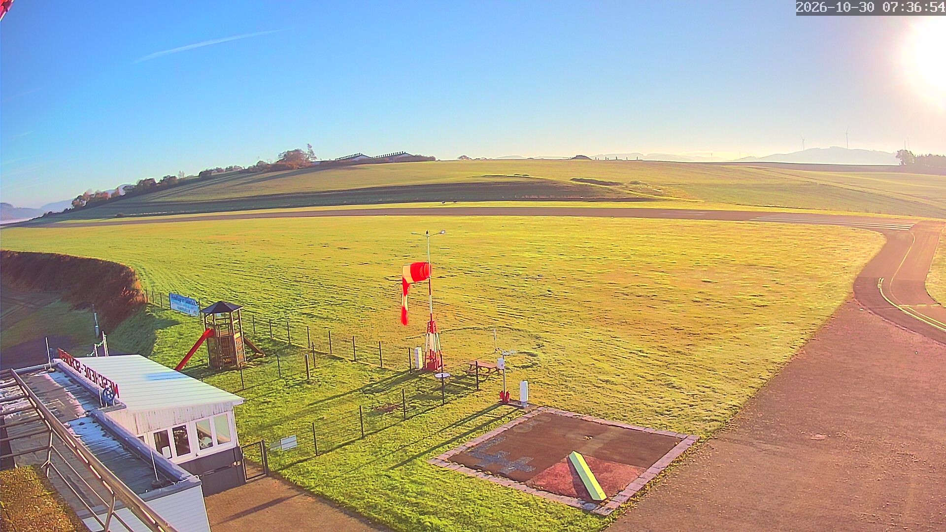 Archiv Foto Webcam Flugplatz Meschede Schüren