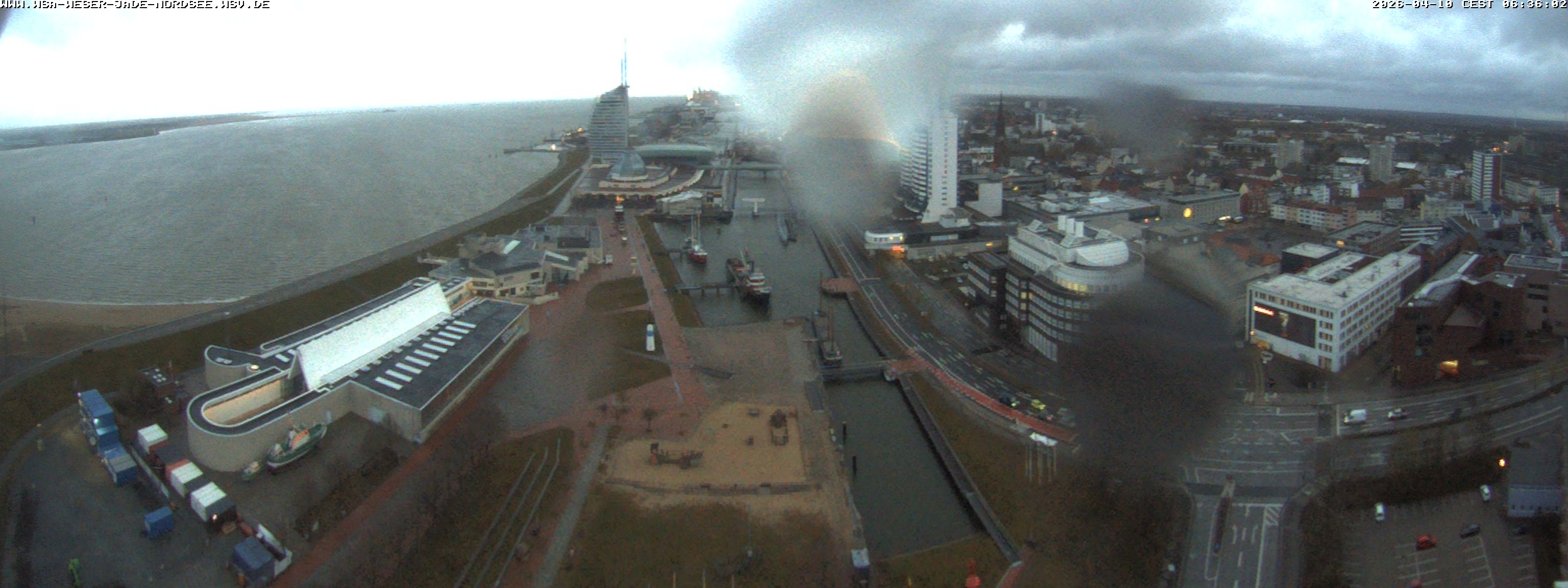 Archived image Webcam Bremerhaven: Old and New Harbour