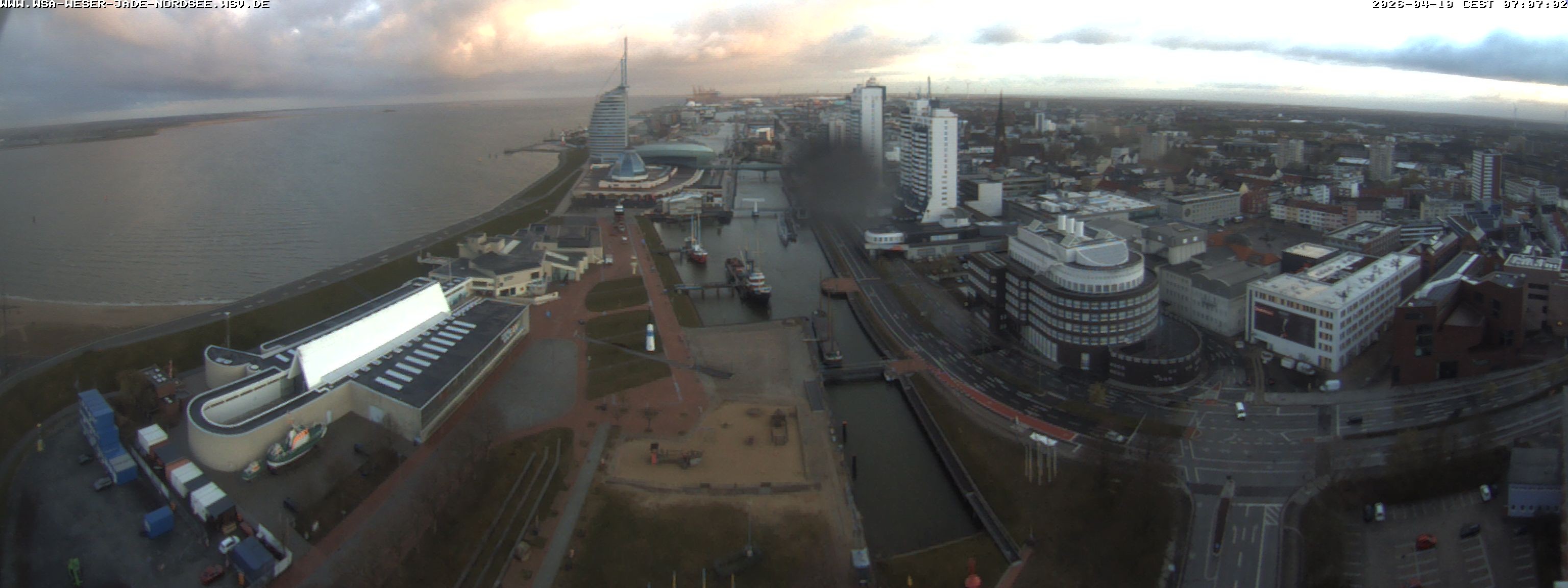 Archived image Webcam Bremerhaven: Old and New Harbour