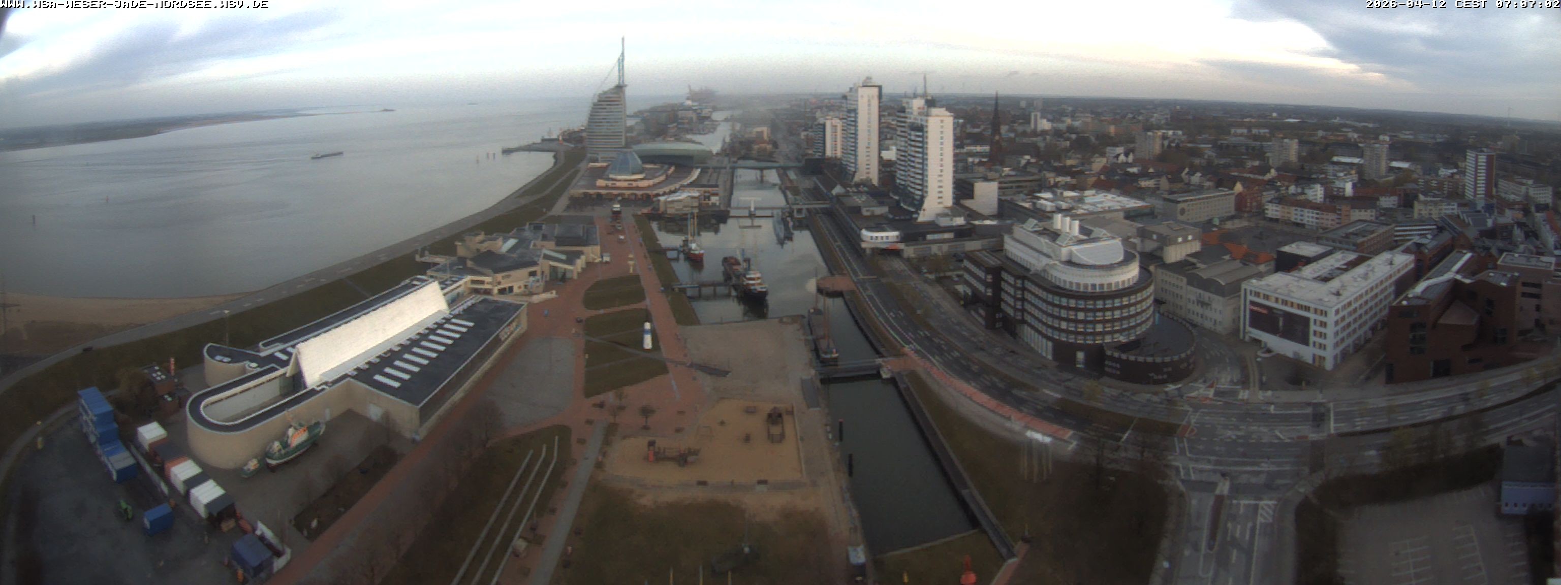 Archived image Webcam Bremerhaven: Old and New Harbour