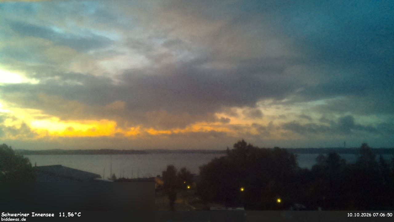 Archived image Webcam View of Lake Schwerin