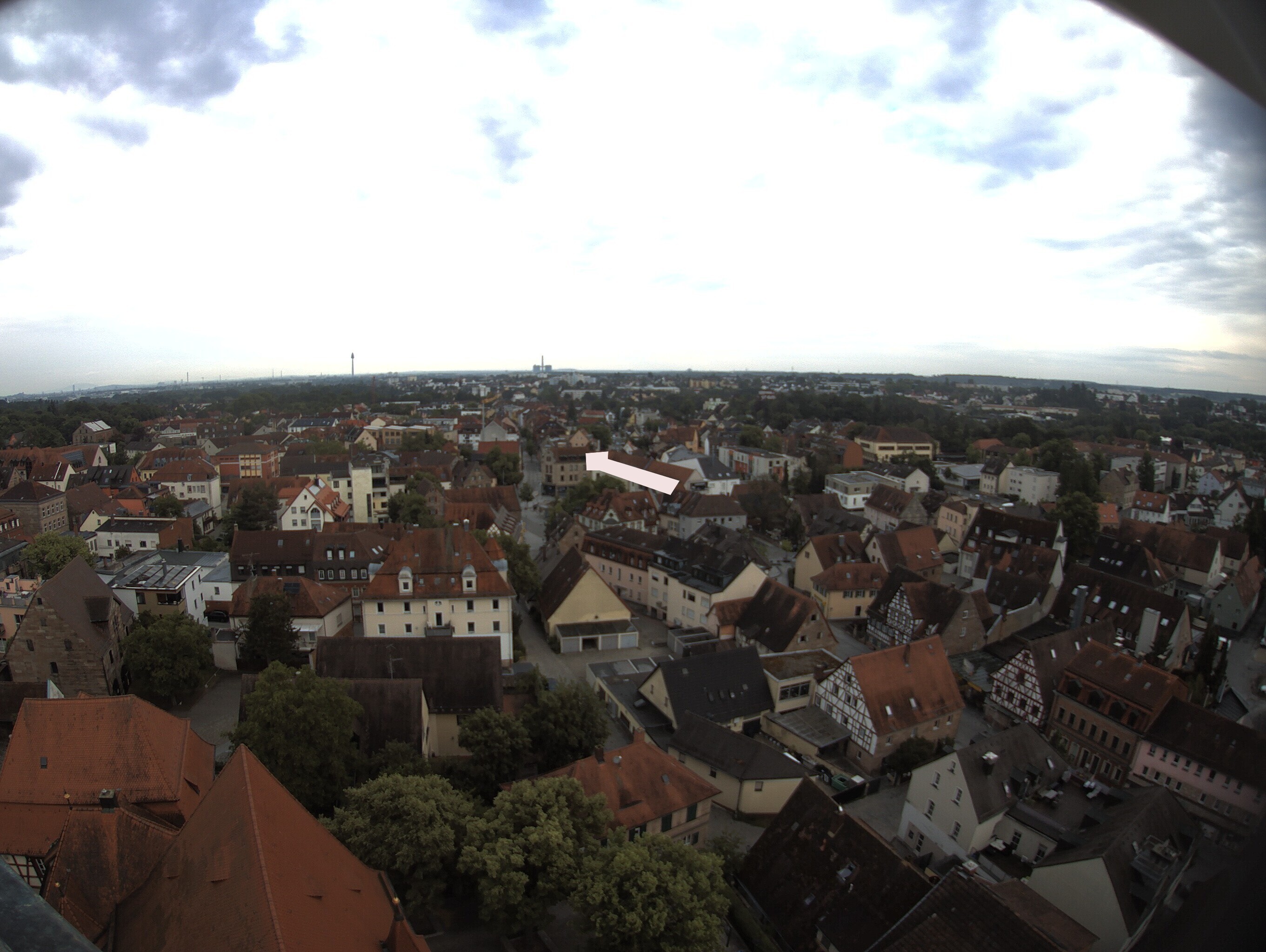 Archived image Webcam View from the church to the town square in Zirndorf