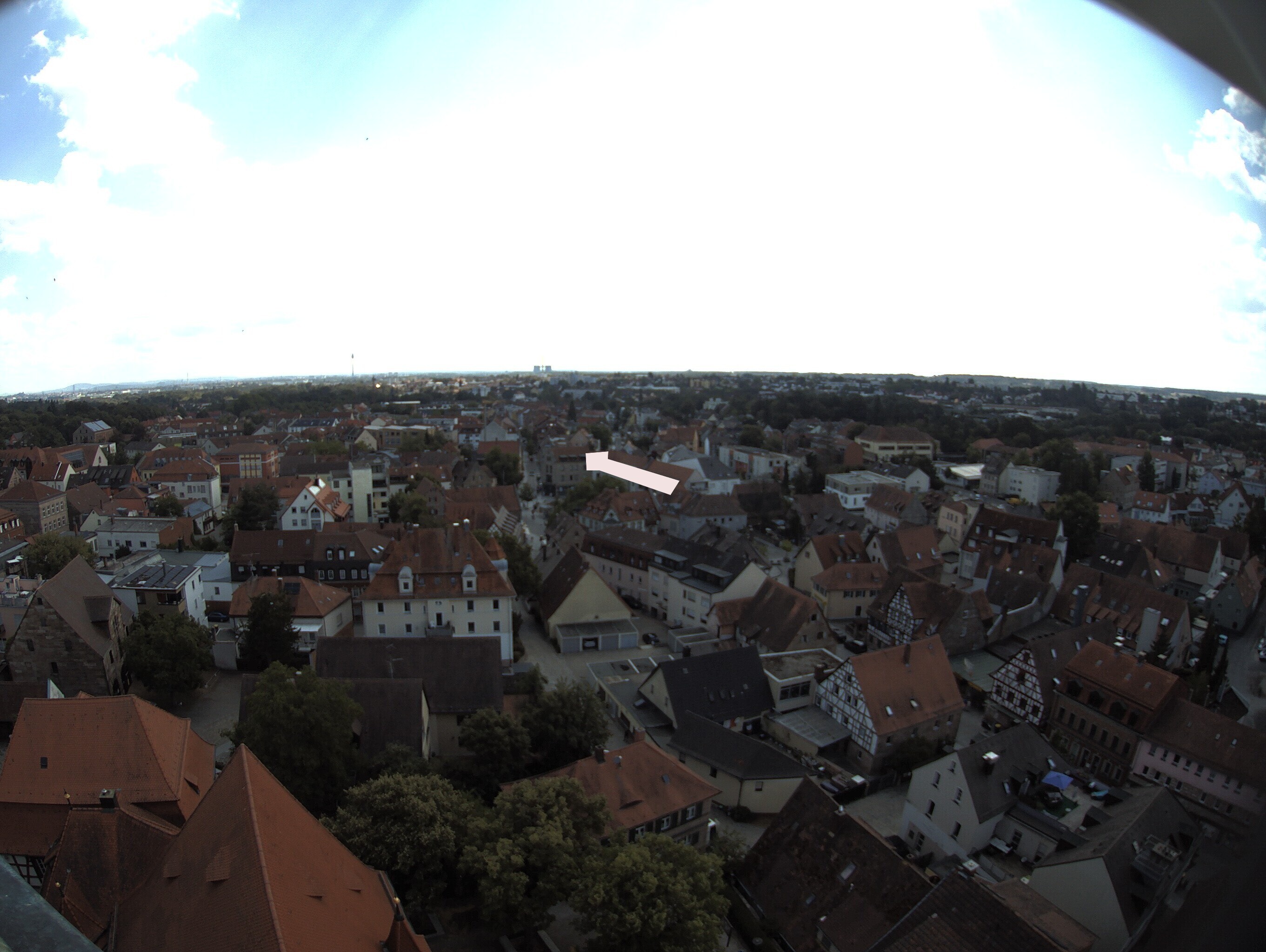 Archived image Webcam View from the church to the town square in Zirndorf