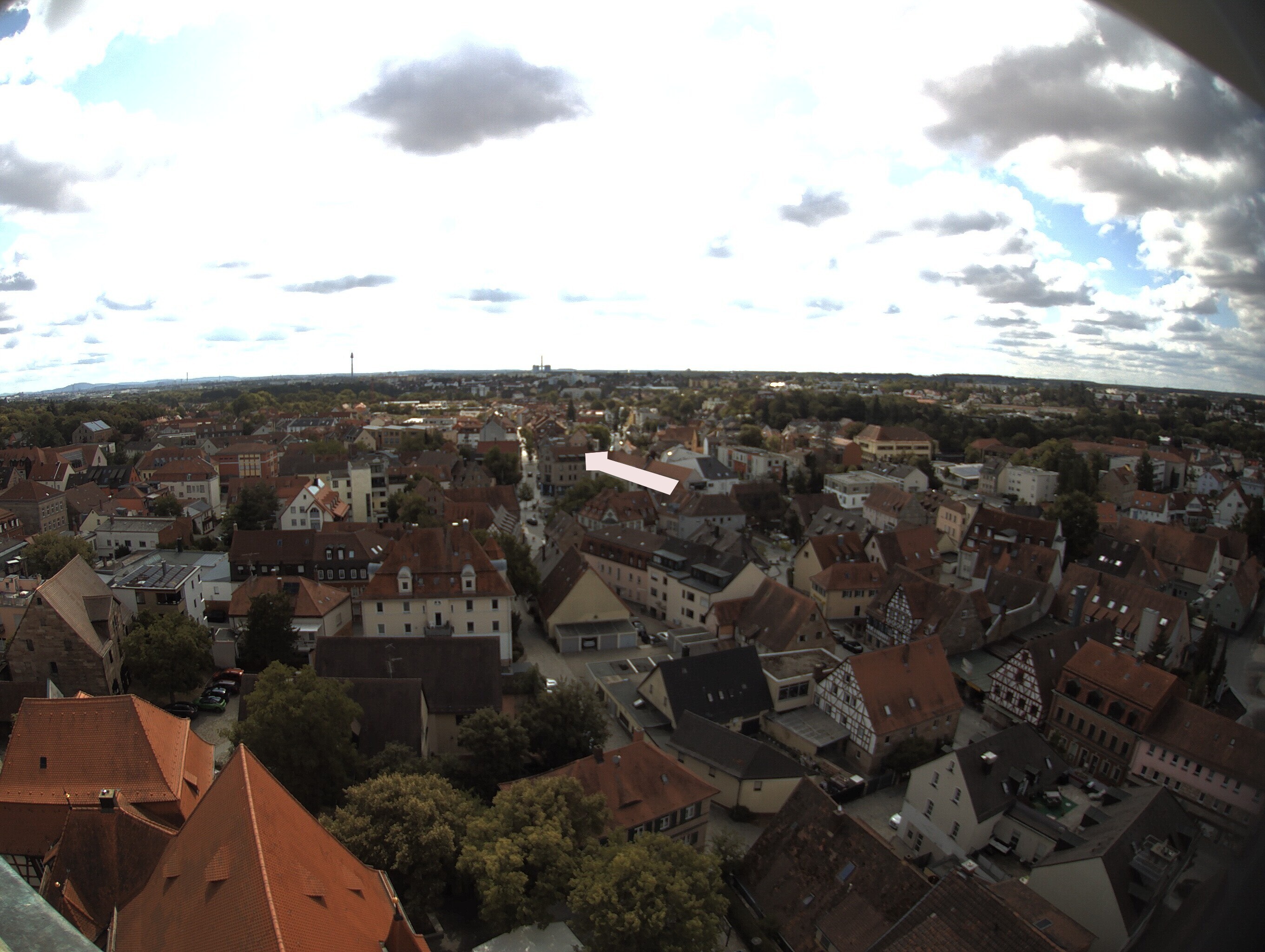 Archived image Webcam View from the church to the town square in Zirndorf