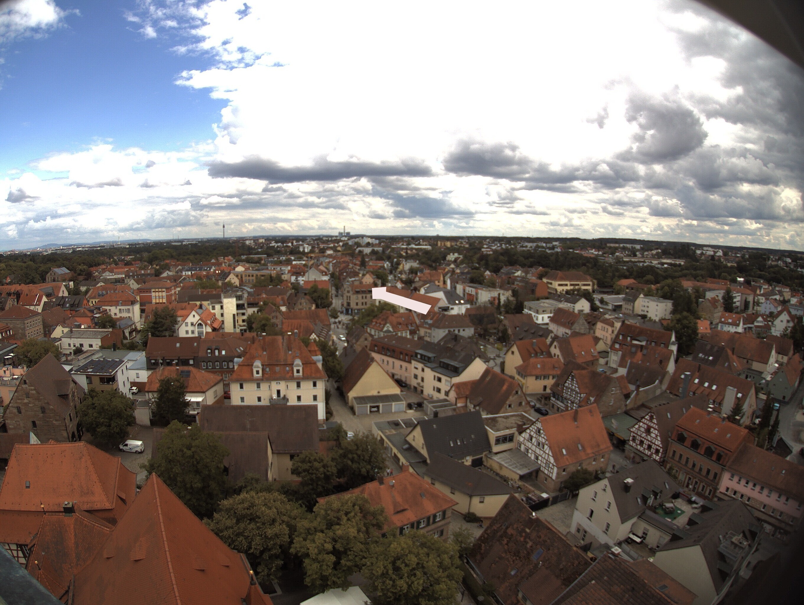 Archived image Webcam View from the church to the town square in Zirndorf