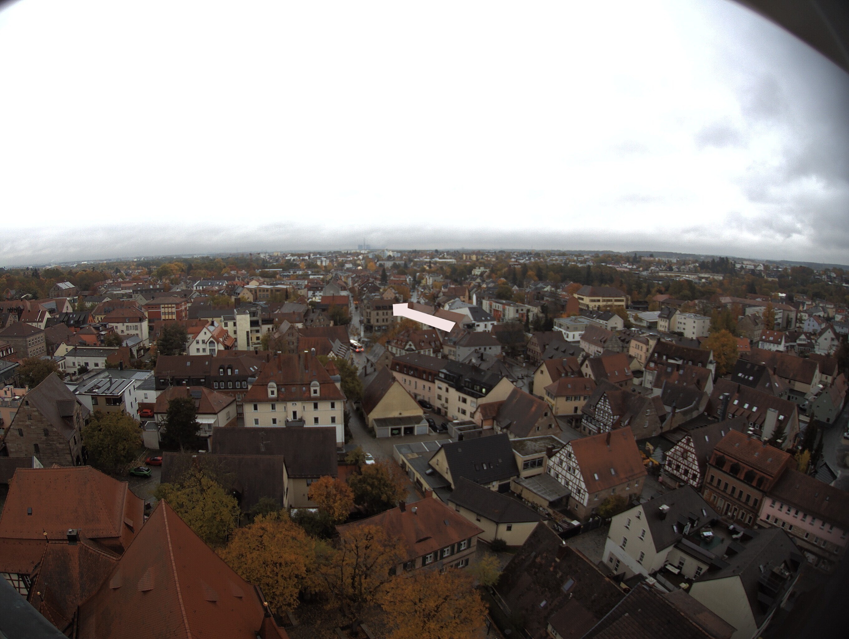 Archived image Webcam View from the church to the town square in Zirndorf