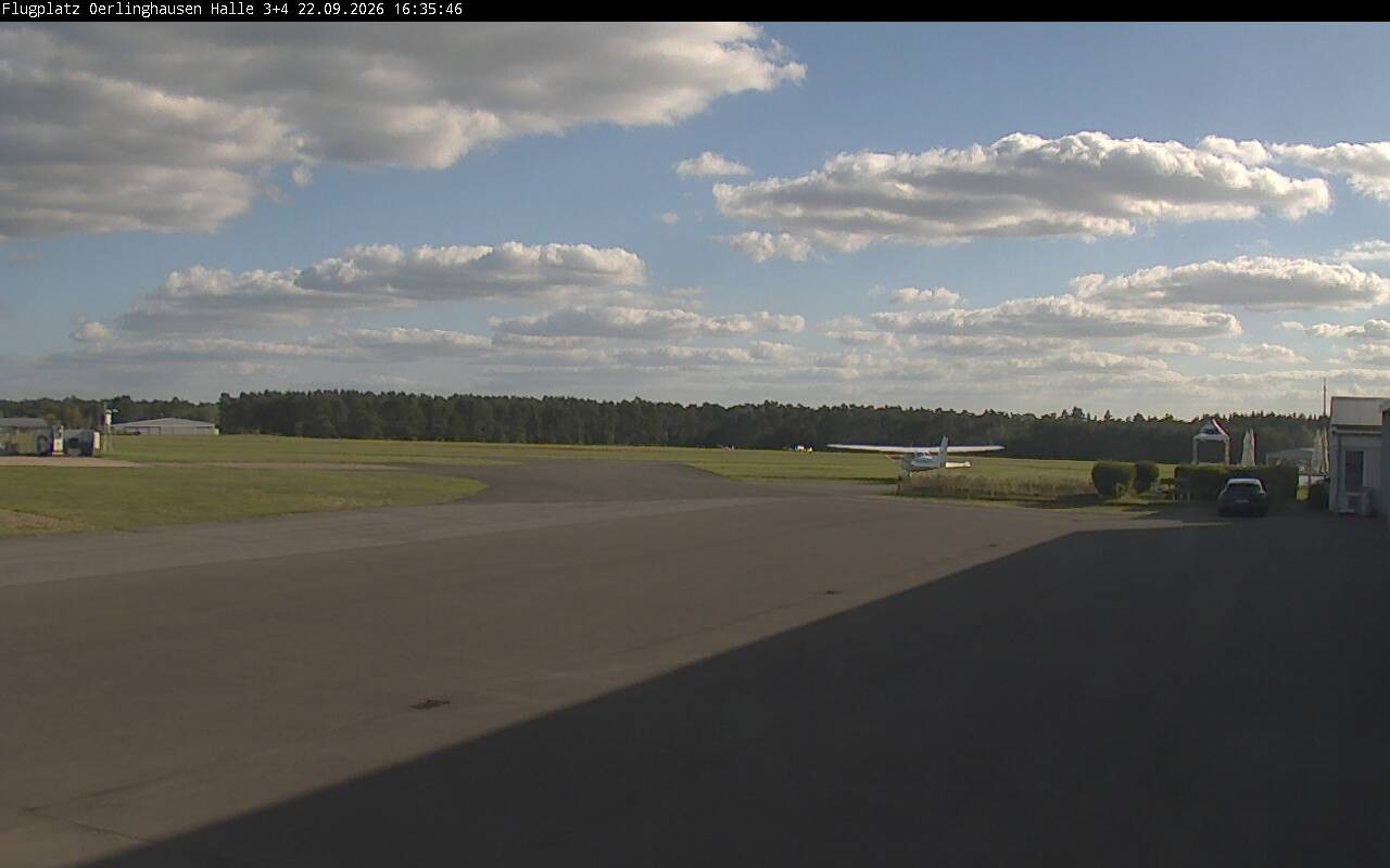 Archived image Webcam Airport in Oerlinghausen