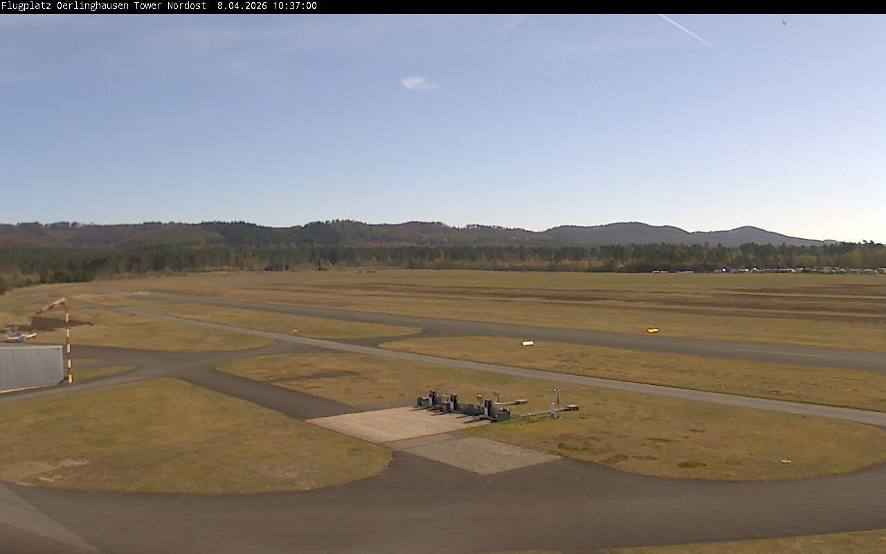 Archiv Foto Webcam Flugplatz Oerlinghausen (Vorfeld Motorflug)