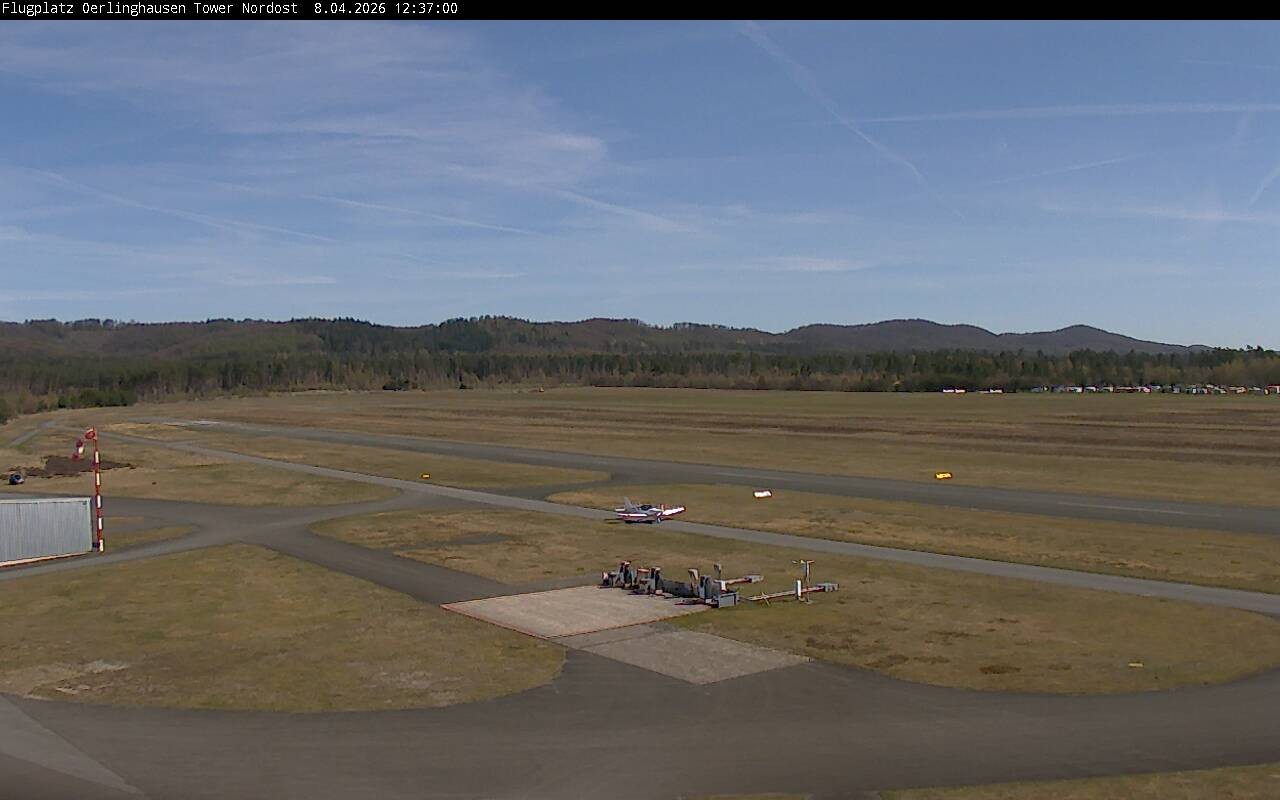Archiv Foto Webcam Flugplatz Oerlinghausen (Vorfeld Motorflug)