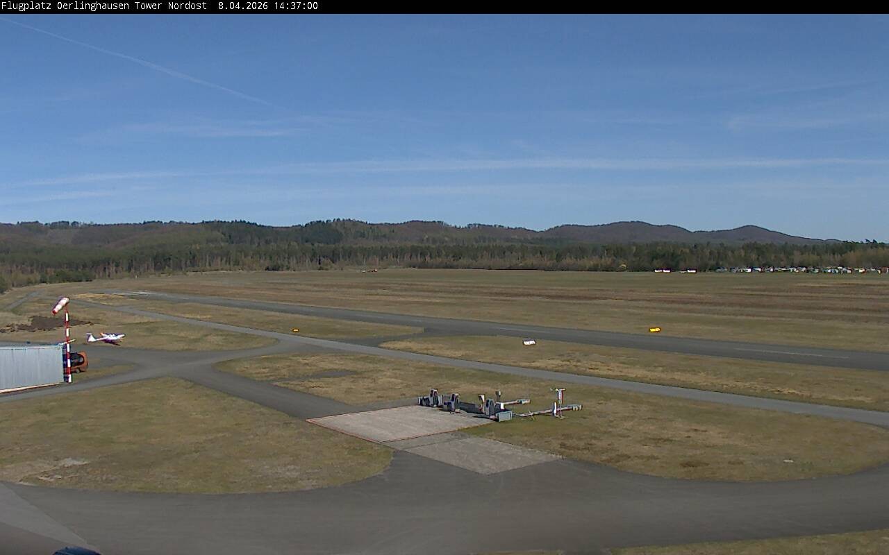 Archiv Foto Webcam Flugplatz Oerlinghausen (Vorfeld Motorflug)