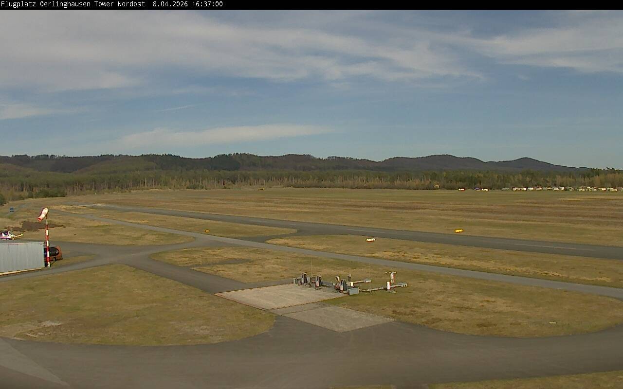 Archiv Foto Webcam Flugplatz Oerlinghausen (Vorfeld Motorflug)