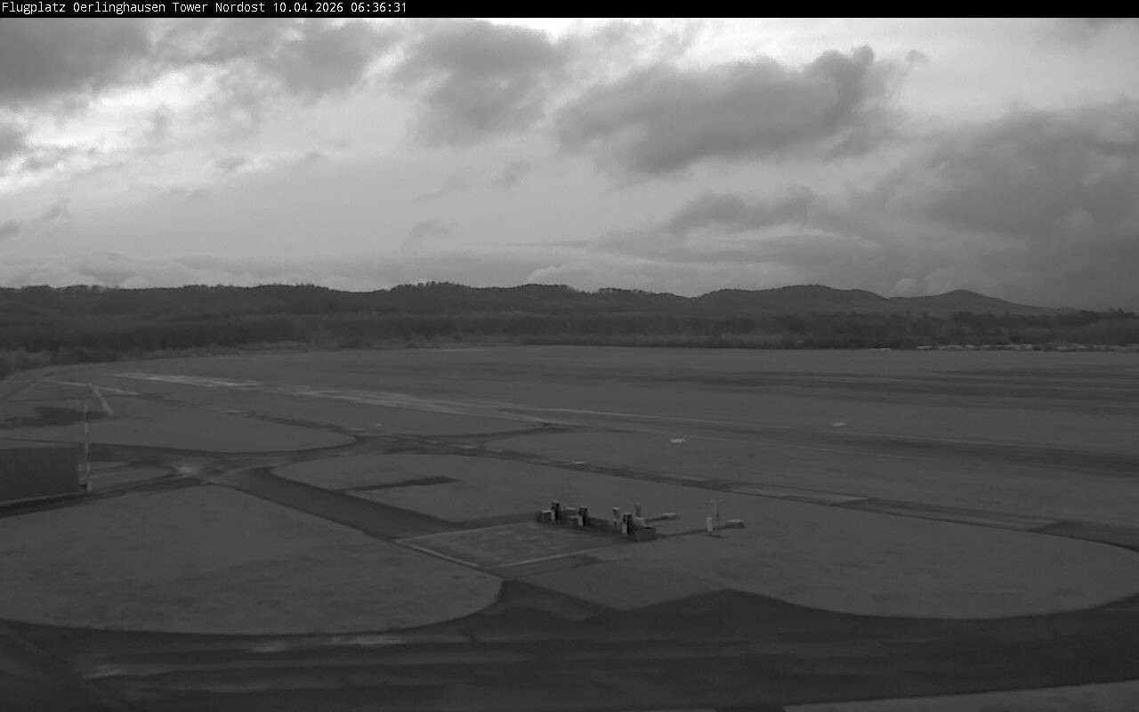Archiv Foto Webcam Flugplatz Oerlinghausen (Vorfeld Motorflug)