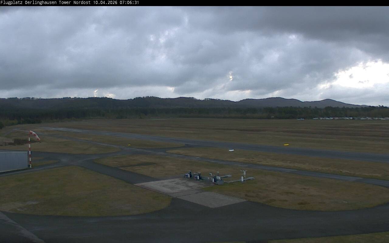 Archiv Foto Webcam Flugplatz Oerlinghausen (Vorfeld Motorflug)
