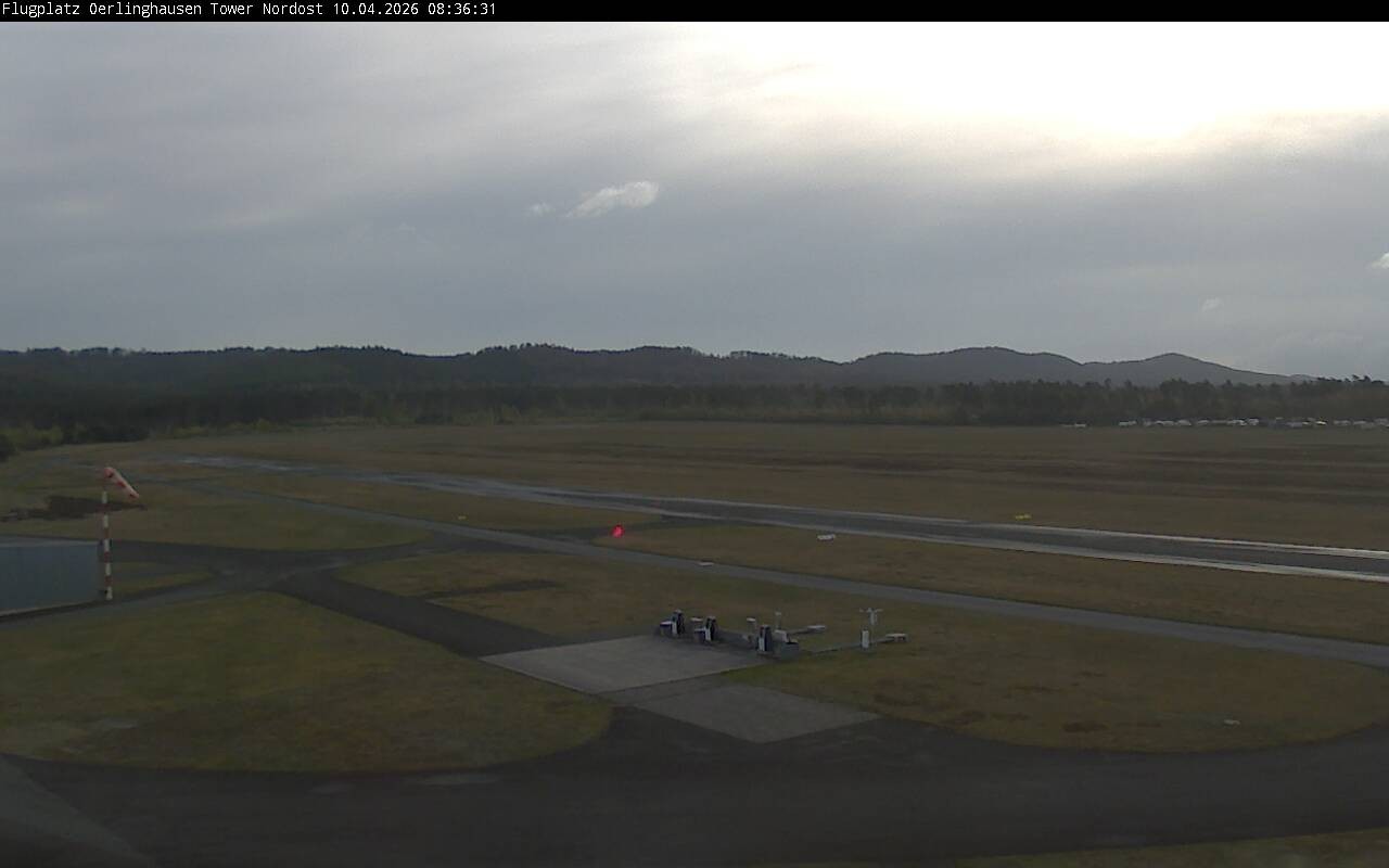 Archiv Foto Webcam Flugplatz Oerlinghausen (Vorfeld Motorflug)