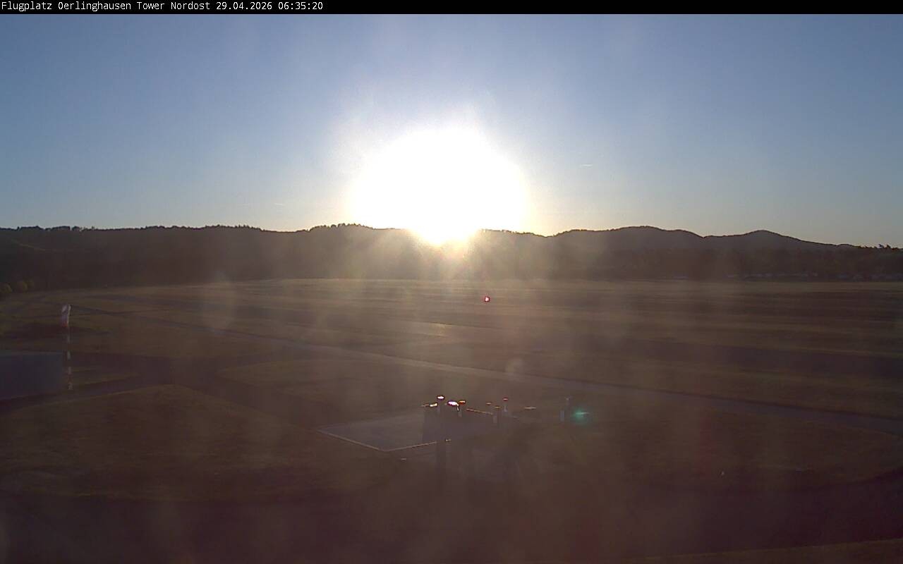 Archiv Foto Webcam Flugplatz Oerlinghausen (Vorfeld Motorflug)