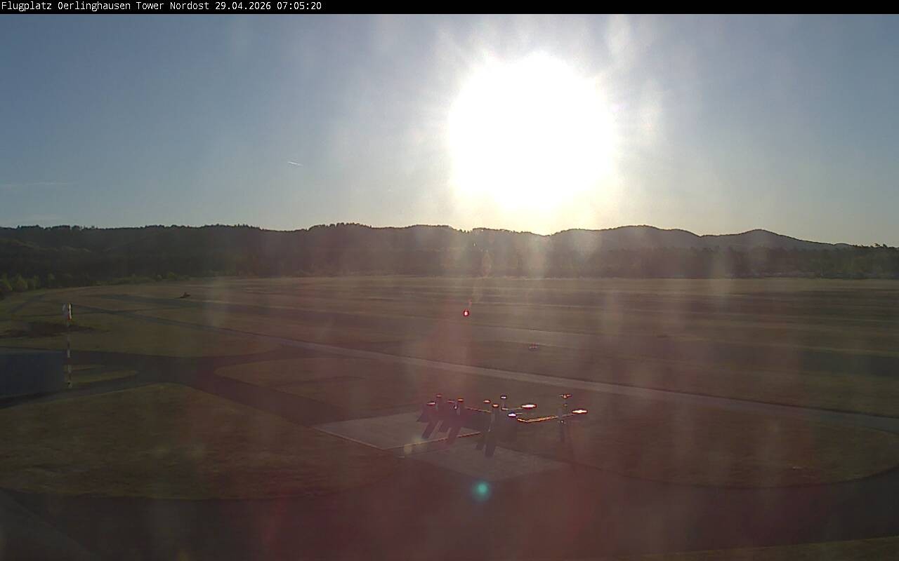 Archiv Foto Webcam Flugplatz Oerlinghausen (Vorfeld Motorflug)
