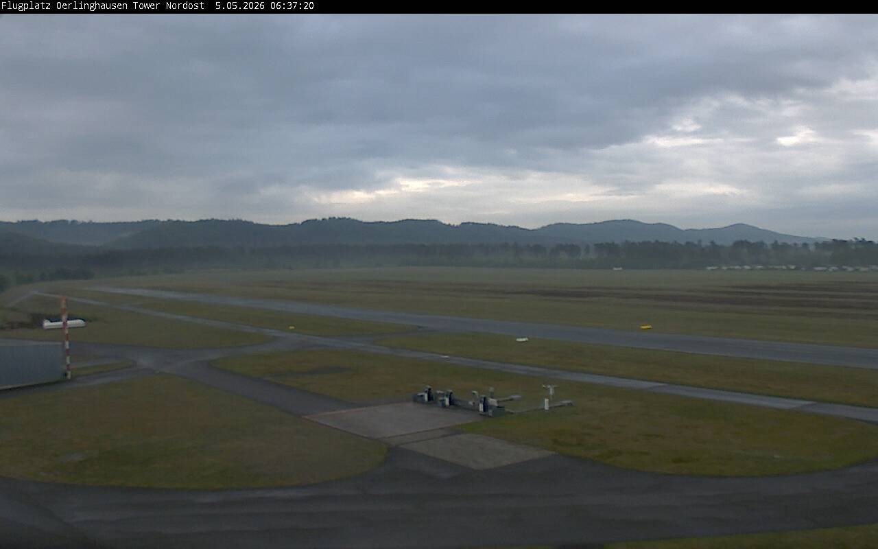 Archiv Foto Webcam Flugplatz Oerlinghausen (Vorfeld Motorflug)