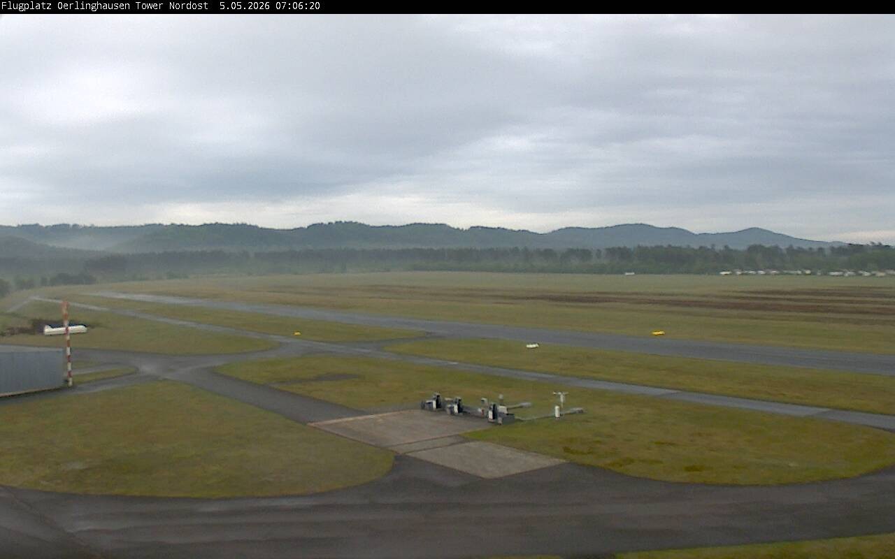 Archiv Foto Webcam Flugplatz Oerlinghausen (Vorfeld Motorflug)