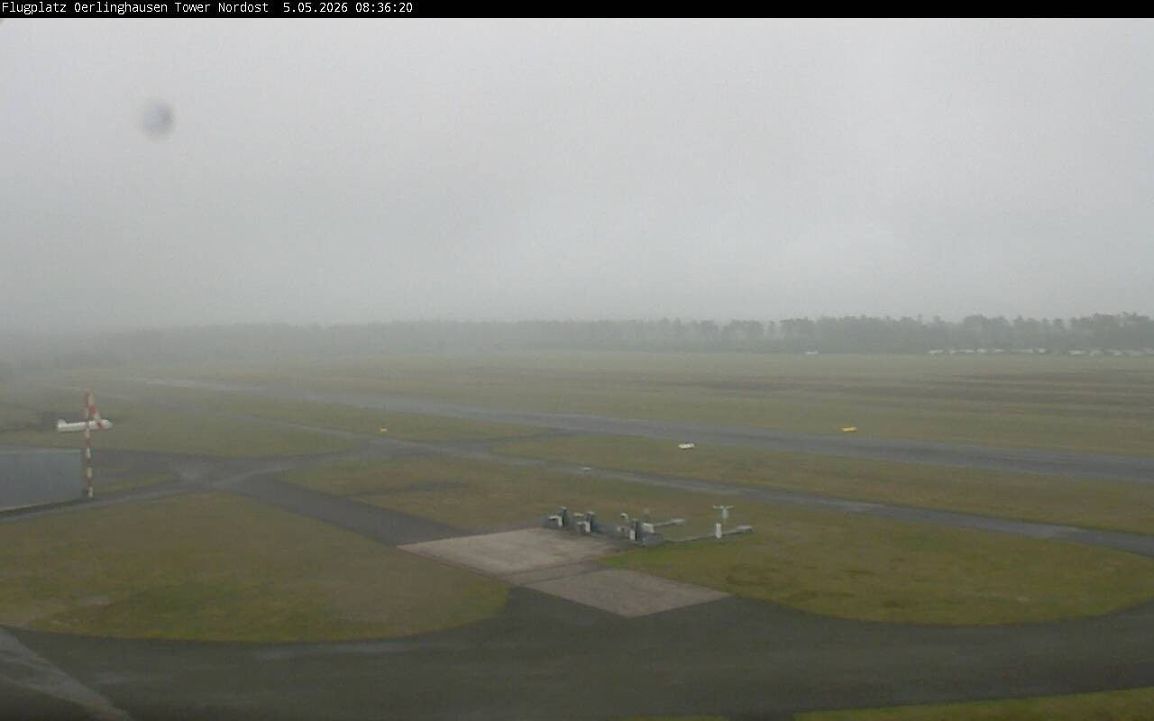 Archiv Foto Webcam Flugplatz Oerlinghausen (Vorfeld Motorflug)