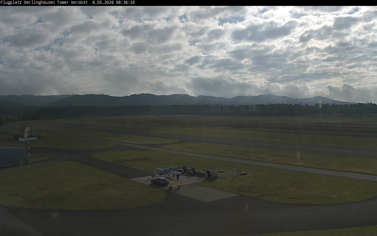 Archiv Foto Webcam Flugplatz Oerlinghausen (Vorfeld Motorflug)