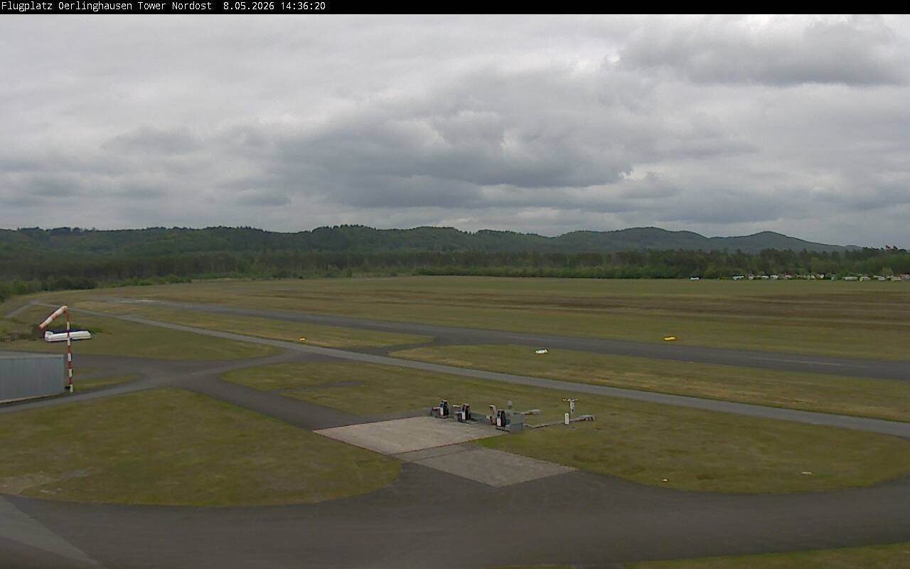 Archiv Foto Webcam Flugplatz Oerlinghausen (Vorfeld Motorflug)