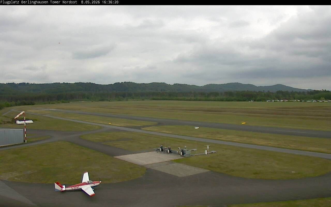 Archiv Foto Webcam Flugplatz Oerlinghausen (Vorfeld Motorflug)