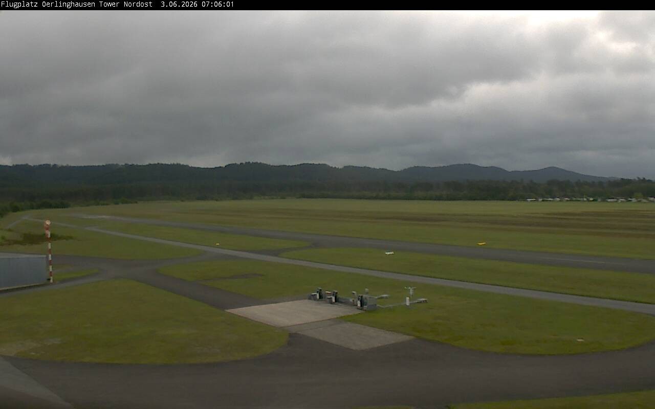 Archiv Foto Webcam Flugplatz Oerlinghausen (Vorfeld Motorflug)