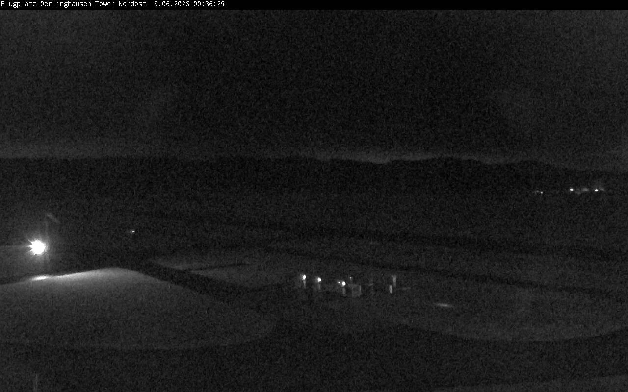 Archiv Foto Webcam Flugplatz Oerlinghausen (Vorfeld Motorflug)