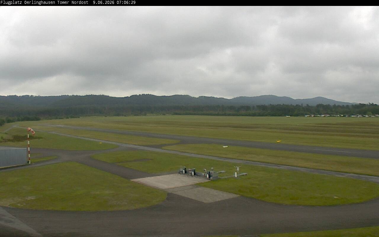 Archiv Foto Webcam Flugplatz Oerlinghausen (Vorfeld Motorflug)
