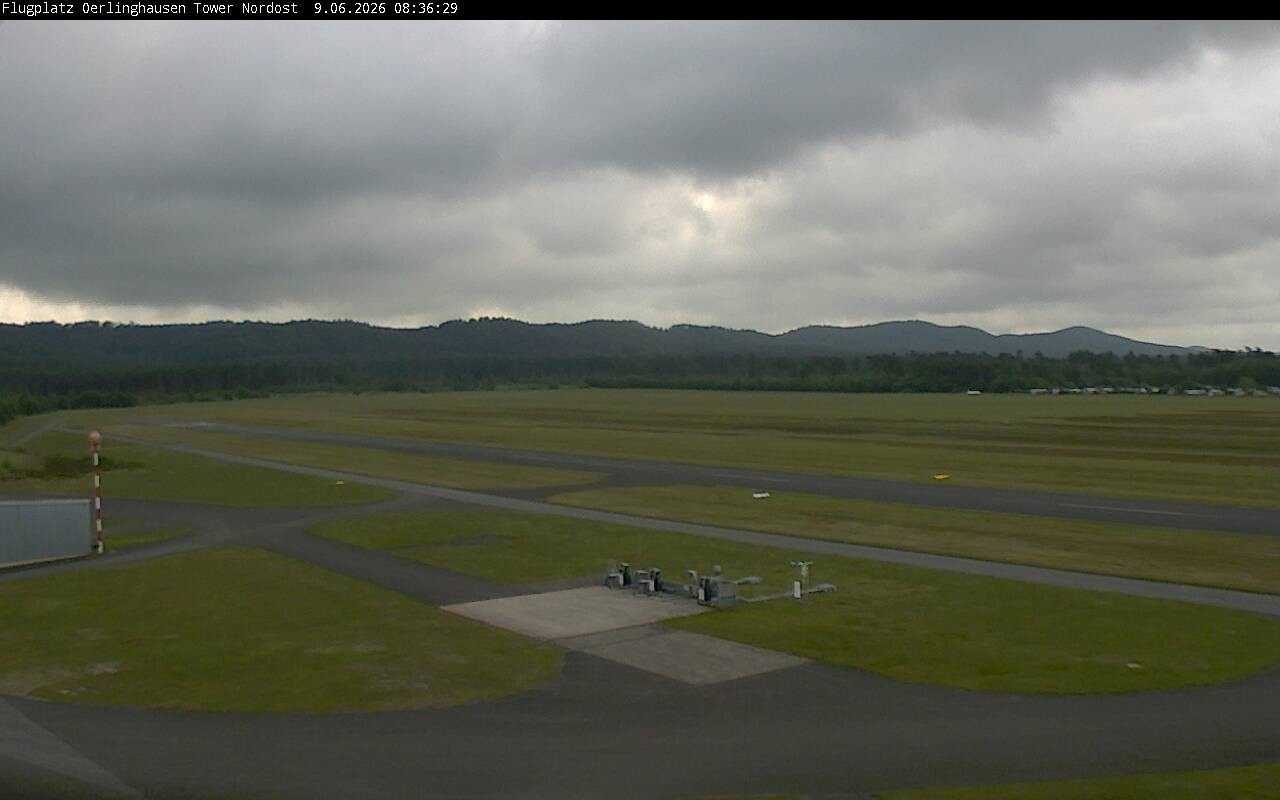 Archiv Foto Webcam Flugplatz Oerlinghausen (Vorfeld Motorflug)