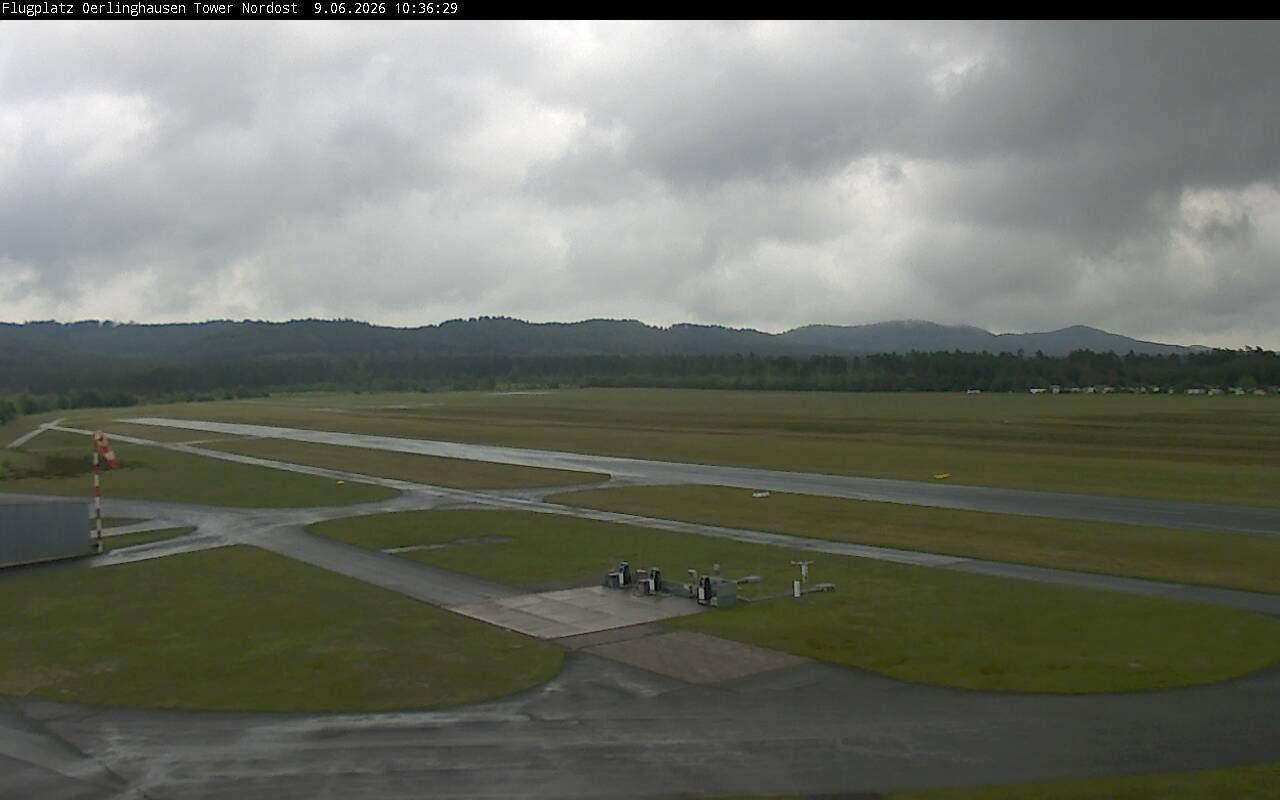 Archiv Foto Webcam Flugplatz Oerlinghausen (Vorfeld Motorflug)