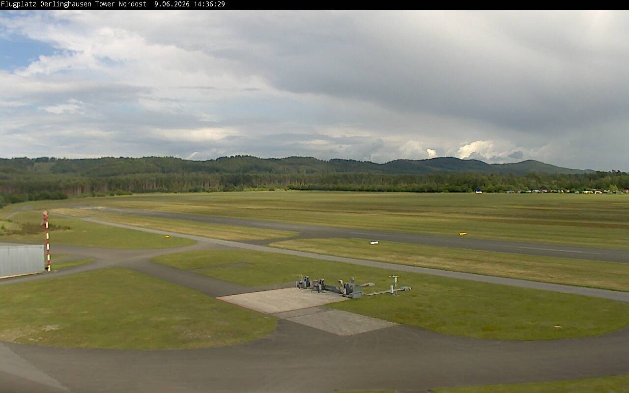 Archiv Foto Webcam Flugplatz Oerlinghausen (Vorfeld Motorflug)