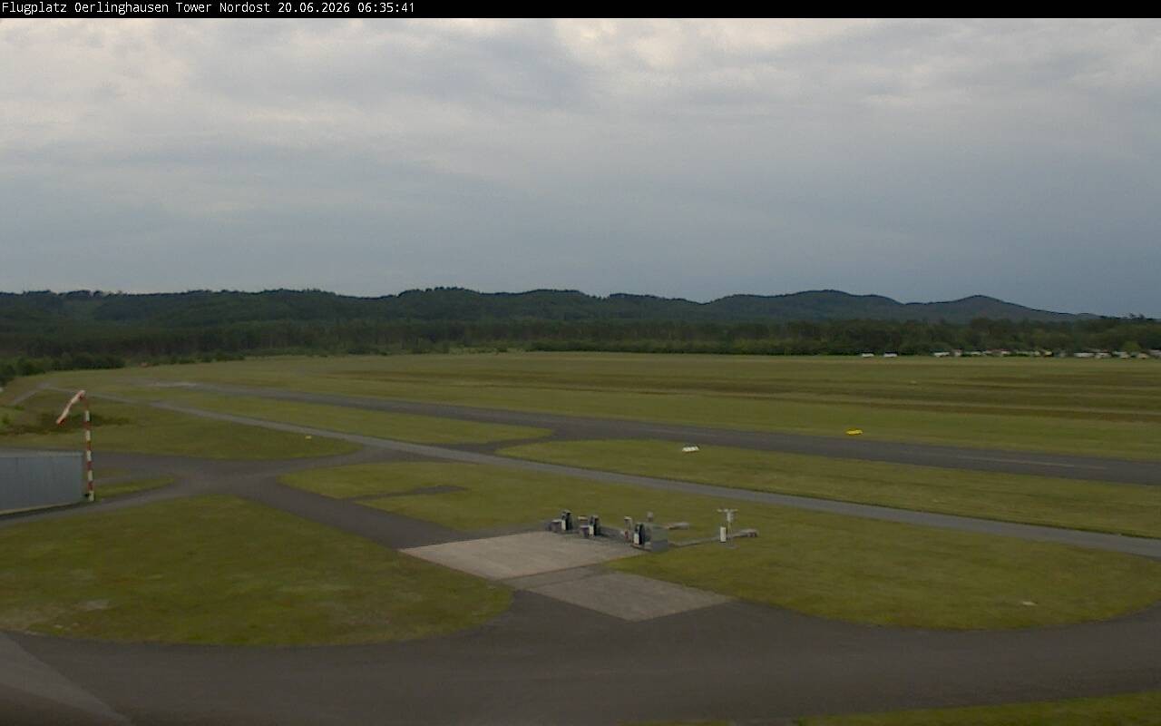 Archiv Foto Webcam Flugplatz Oerlinghausen (Vorfeld Motorflug)