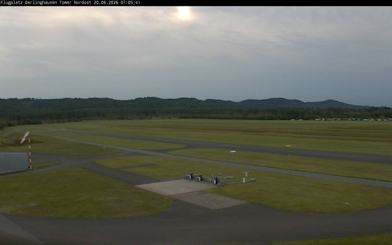Archiv Foto Webcam Flugplatz Oerlinghausen (Vorfeld Motorflug)