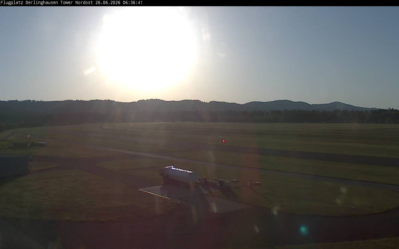 Archiv Foto Webcam Flugplatz Oerlinghausen (Vorfeld Motorflug)