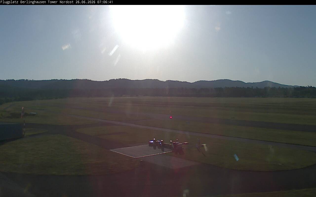 Archiv Foto Webcam Flugplatz Oerlinghausen (Vorfeld Motorflug)