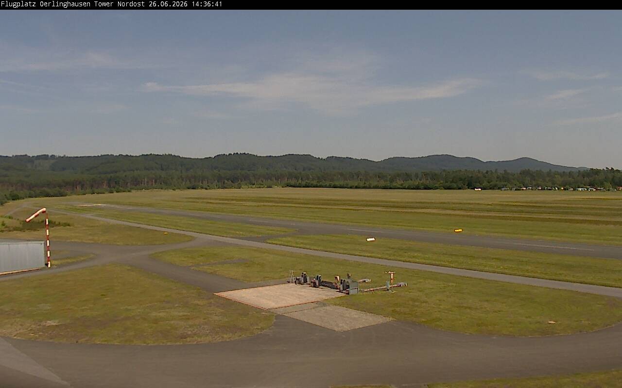 Archiv Foto Webcam Flugplatz Oerlinghausen (Vorfeld Motorflug)