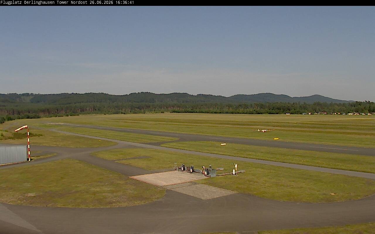 Archiv Foto Webcam Flugplatz Oerlinghausen (Vorfeld Motorflug)