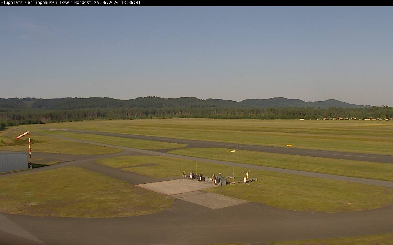 Archiv Foto Webcam Flugplatz Oerlinghausen (Vorfeld Motorflug)