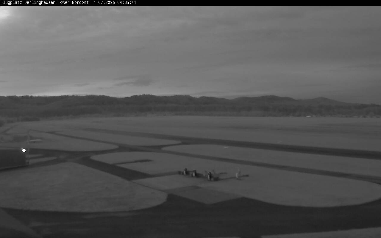 Archiv Foto Webcam Flugplatz Oerlinghausen (Vorfeld Motorflug)