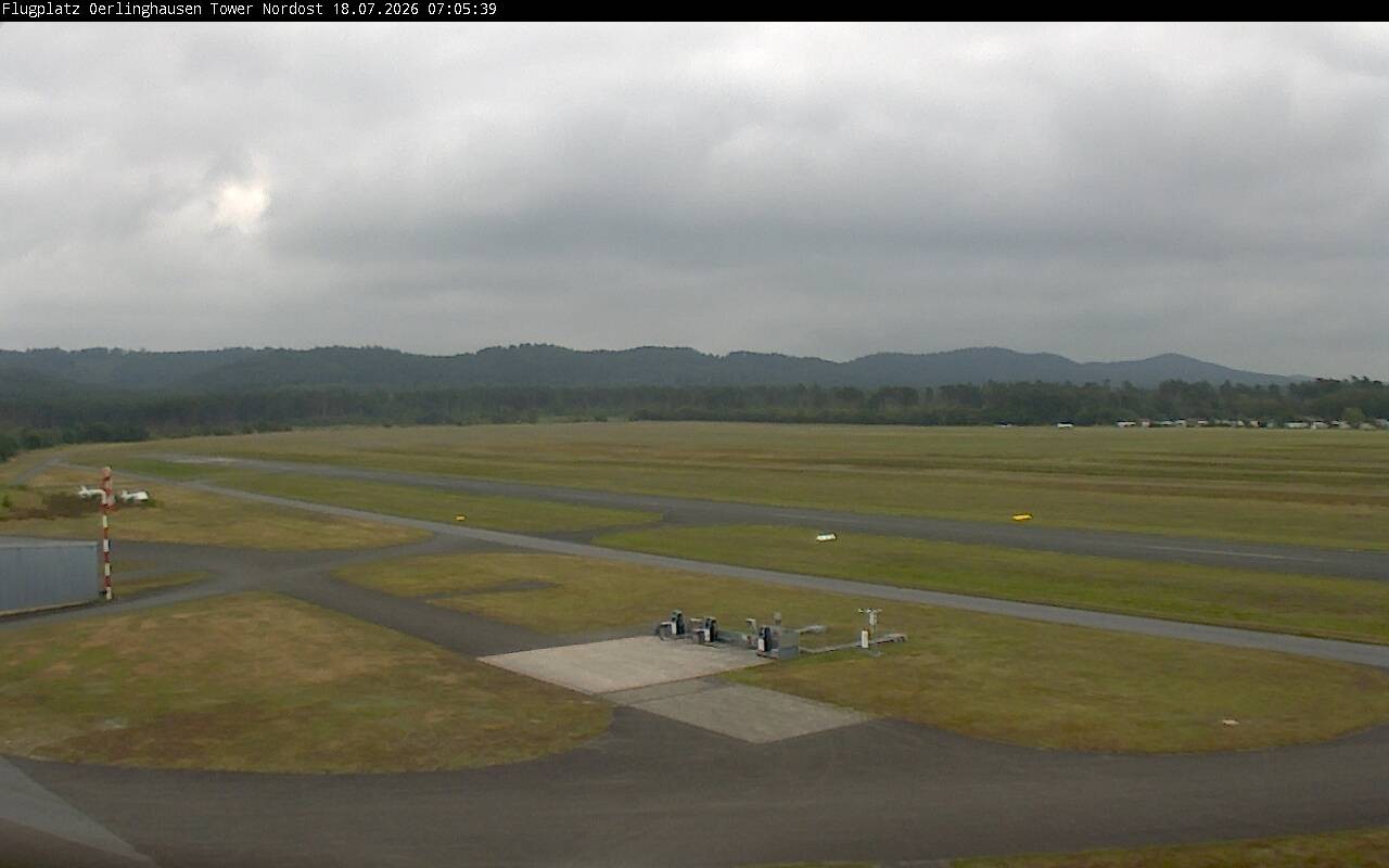 Archiv Foto Webcam Flugplatz Oerlinghausen (Vorfeld Motorflug)