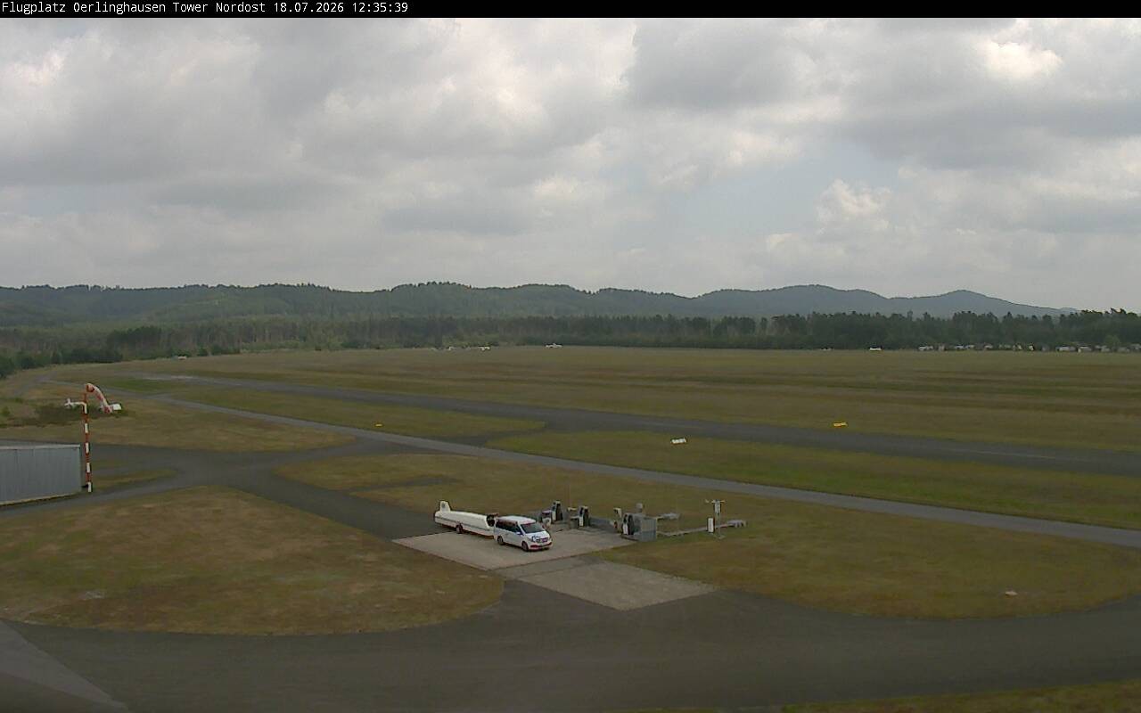 Archiv Foto Webcam Flugplatz Oerlinghausen (Vorfeld Motorflug)