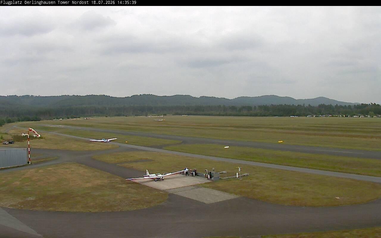 Archiv Foto Webcam Flugplatz Oerlinghausen (Vorfeld Motorflug)