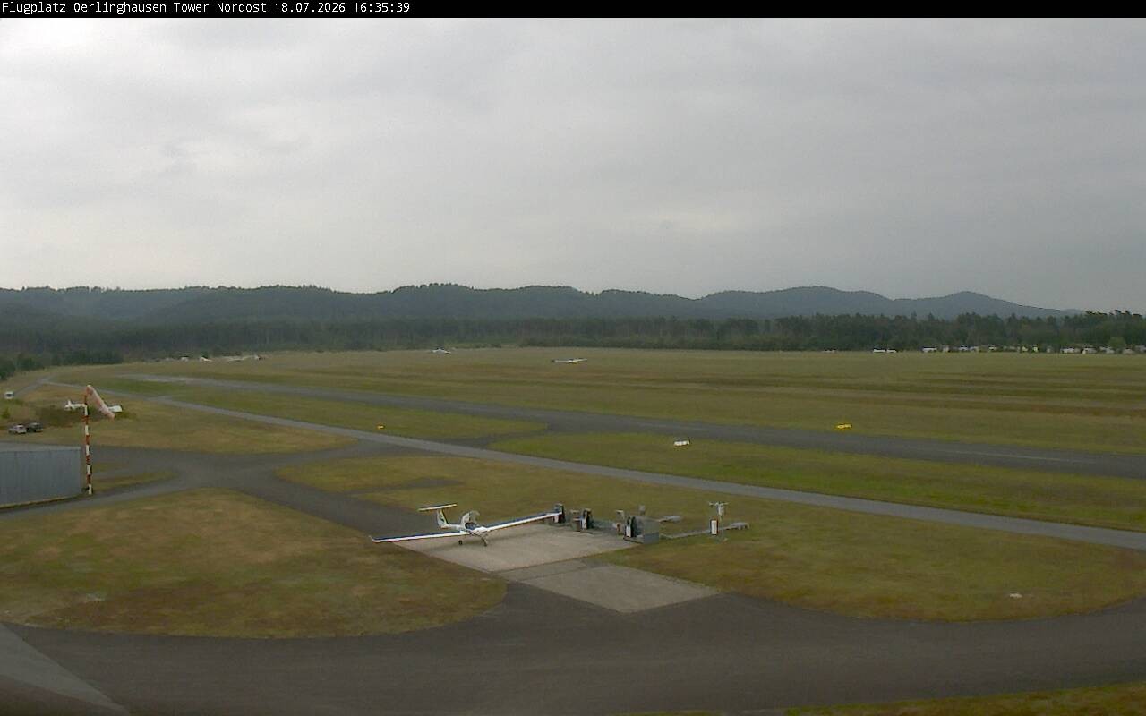 Archiv Foto Webcam Flugplatz Oerlinghausen (Vorfeld Motorflug)