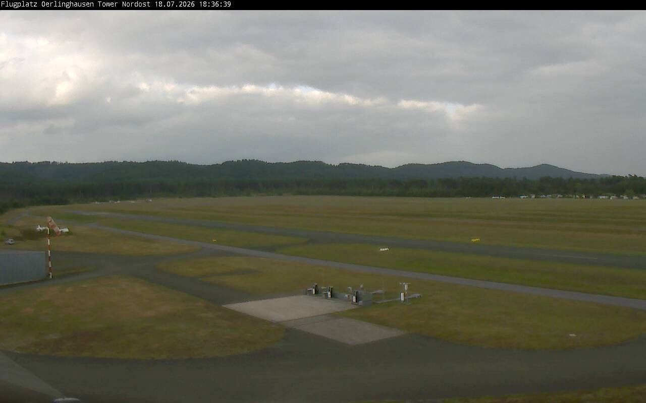 Archiv Foto Webcam Flugplatz Oerlinghausen (Vorfeld Motorflug)