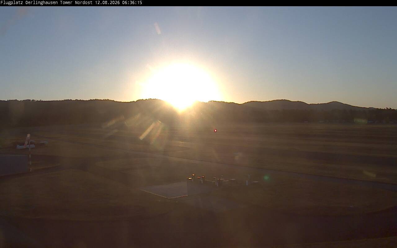 Archiv Foto Webcam Flugplatz Oerlinghausen (Vorfeld Motorflug)